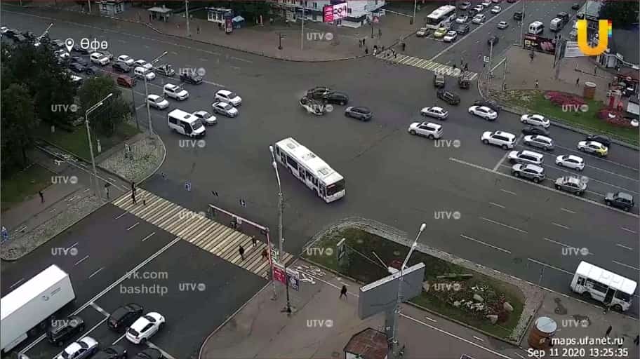 Өфөнөң Октябрь проспектында юл-транспорт фажиғәһе теркәлде