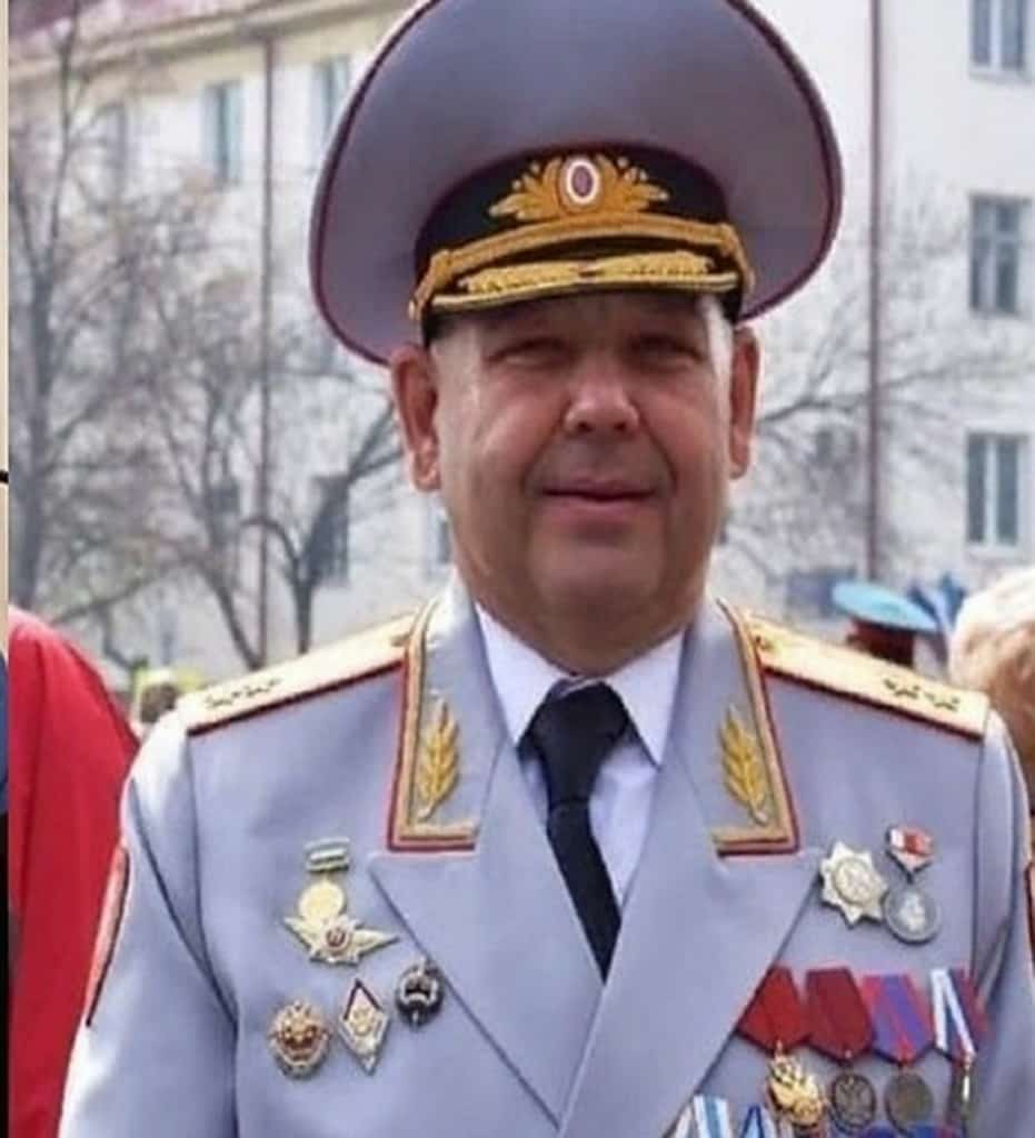 Салауат районы Торналы ауылы мәктәбенә полиция генерал-лейтенанты Артур Әхмәтханов исеме бирелә