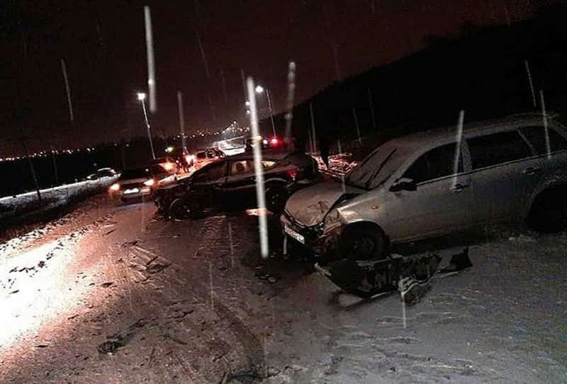 Туймазы районында күмәк автомобиль ҡатнашлығында авария теркәлде