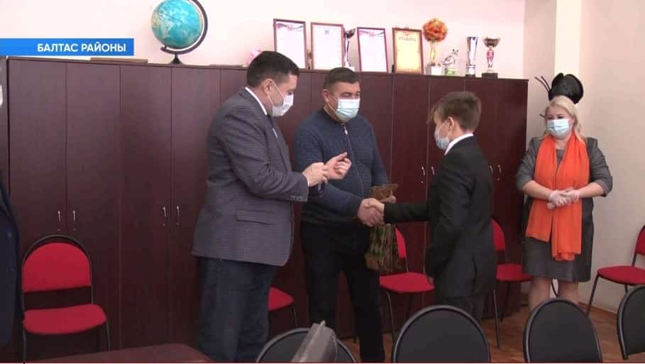 Мәктәп уҡыусыларына планшет