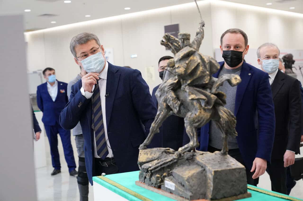 Республика халҡы Шайморатов генералға ҡуйыласаҡ һәйкәл проекты менән таныша ала