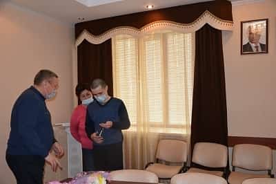 Краснокама районында йәшәгән Аяз Ахуновҡа фатир асҡысы тапшырылған