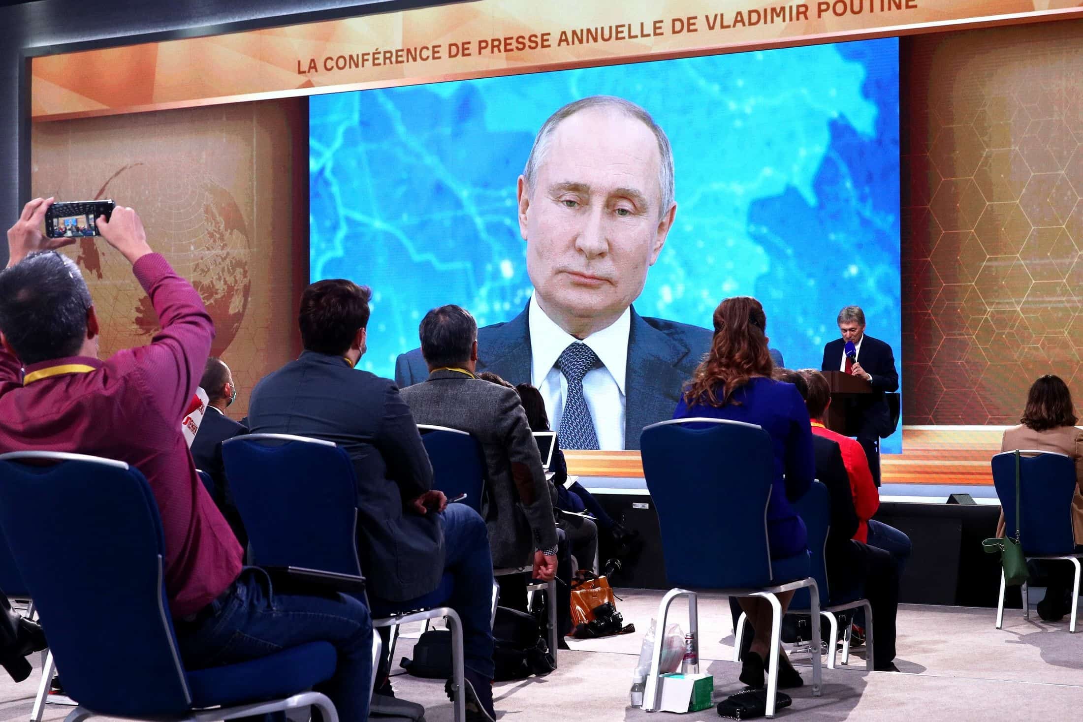 Владимир Путиндың Ҙур матбуғат конференцияһы ғәҙәти булмаған тәртиптә уҙғарылды