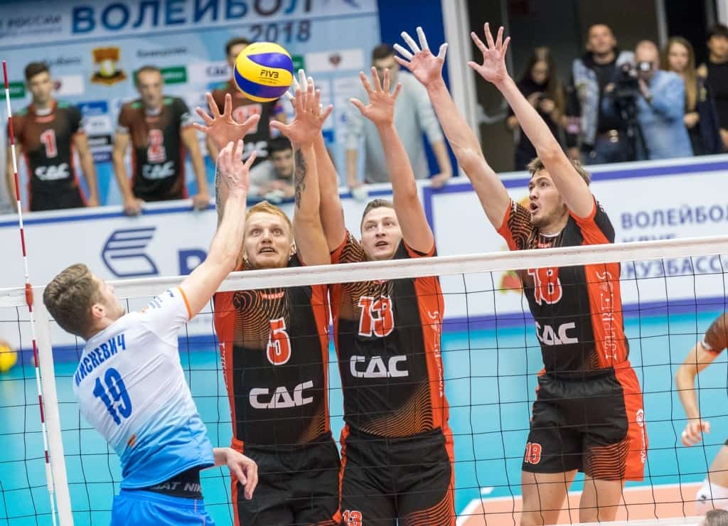 Өфө волейболсылары бөгөн Кемеров уйынсыларын ҡабул итә