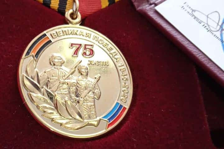 Башҡортостан Башлығы Радий Хәбиров Луганск халыҡ республикаһының дәүләт наградаһы менән бүләкләнде
