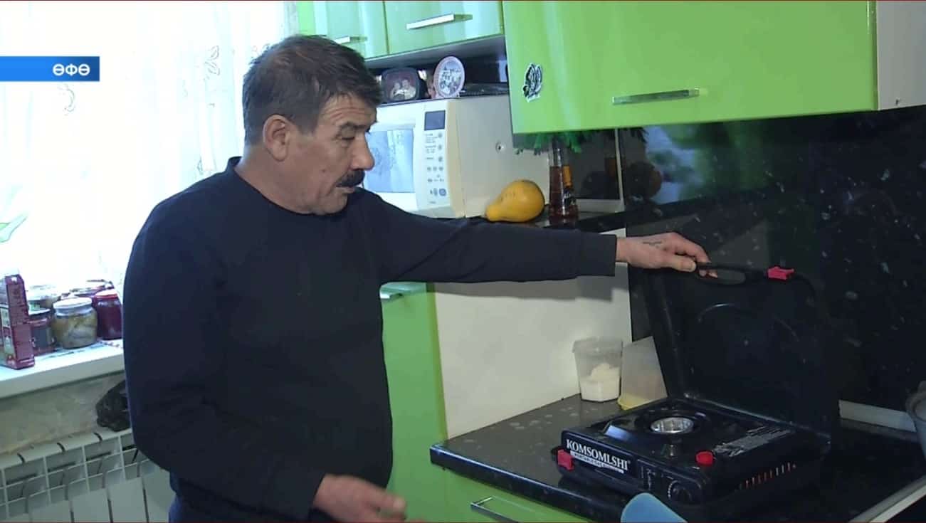 Меңдән ашыу йорт электр утһыҙ ҡалған