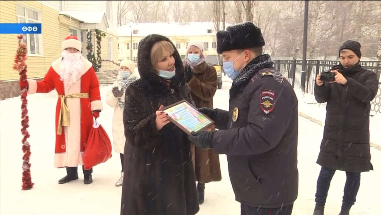 Балаларға Яңы йыл күстәнәсе