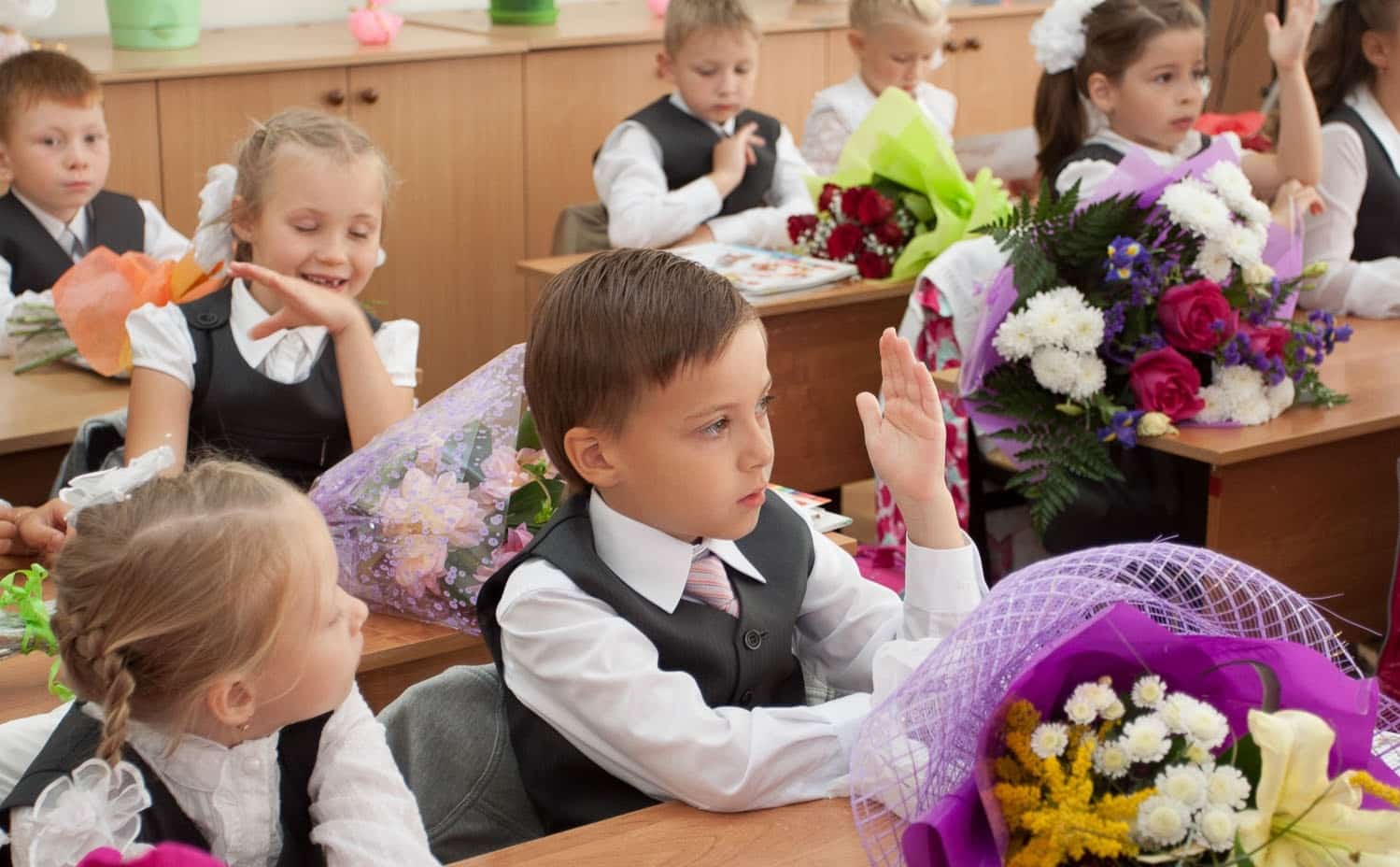 1-се класҡа барыусы балалар өсөн ғаризалар ҡабул итеү ваҡыты үҙгәреүе тураһында иҫкәртә