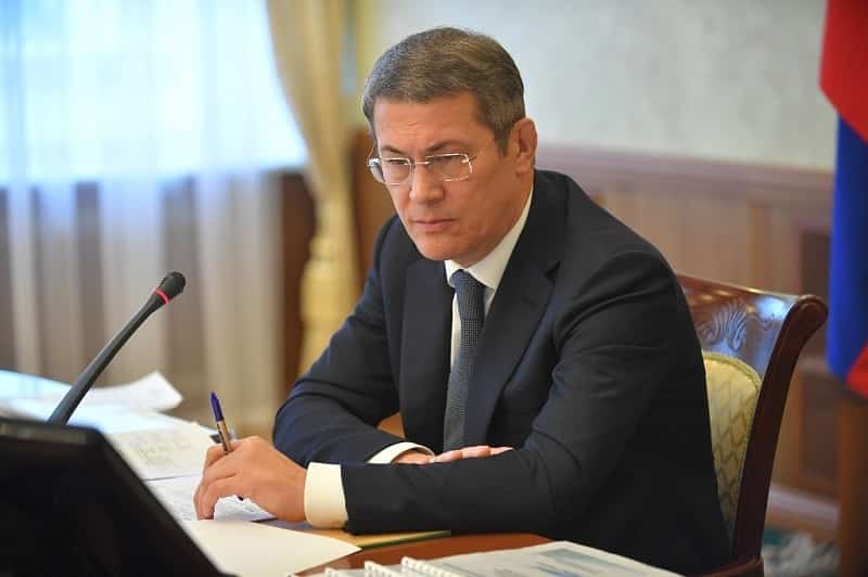 Радий Хәбиров иҡтисадҡа ярҙам буйынса өҫтәмә саралар планын раҫланы