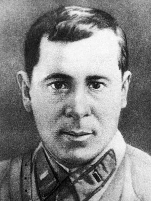 "Ғүмерем минең моңло бер йыр ине..."
