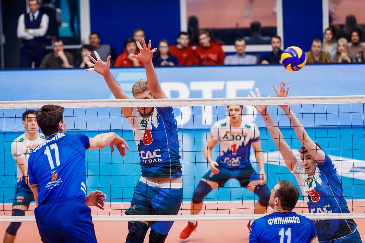 Өфө волейболсылары даими чемпионатта аҙаҡҡы уйындарға әҙерләнә