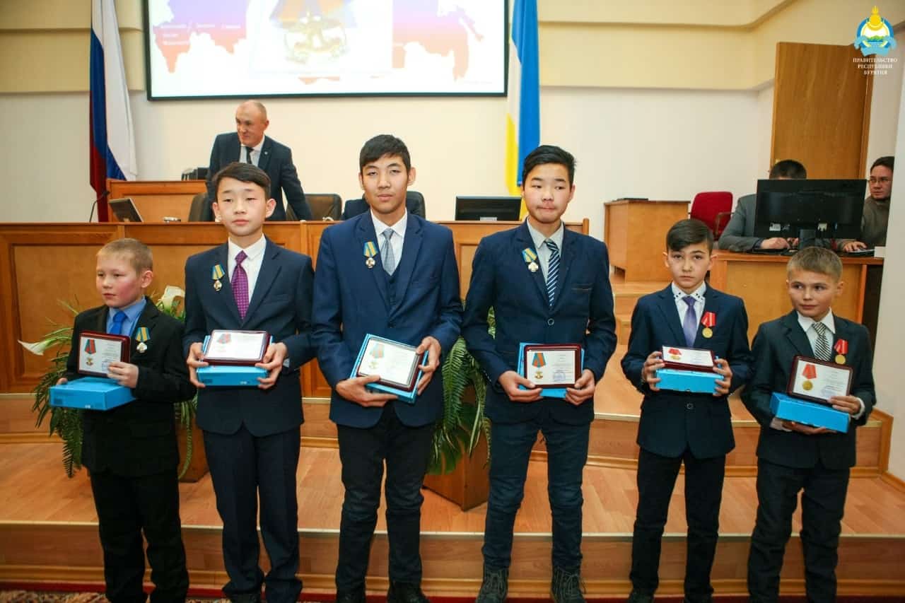 Бөгөн Өфөлә герой балаларға дәүләт бүләктәре тапшырылды