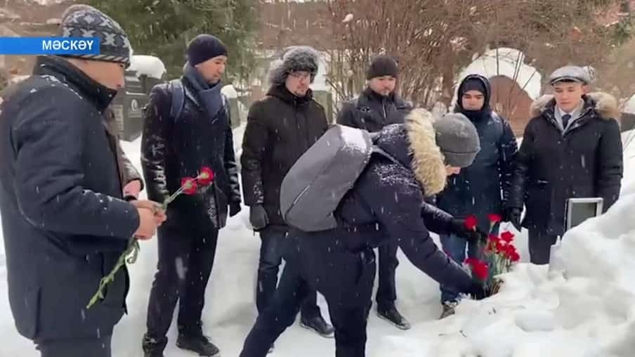 Мәскәүҙә йәшәүсе милләттәштәребеҙ комбриг Муса Мортазинды иҫкә алды