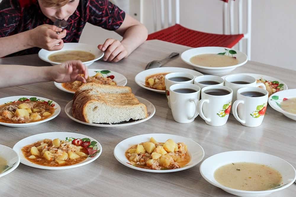 Ҡулланыусылар хоҡуҡтарын күҙәтеү хеҙмәте 700-ҙән ашыу мәктәптә ашатыу сифатын тикшергән