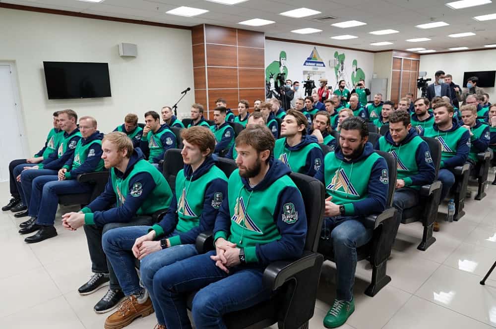 Республика башлығы бөгөн “Салауат Юлаев” командаһының тренерҙар штабы һәм уйынсылары менән осрашты