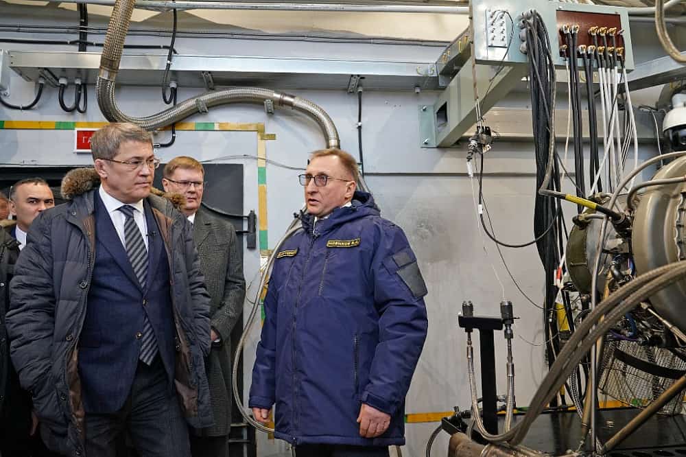 Радий Хәбиров һәм Анатолий Сердюков бөгөн Өфөлә машина төҙөү ойошмаларында булды