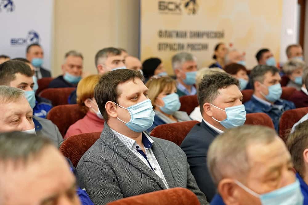 Радий Хәбиров бөгөн Башҡортостан сода компанияһы хеҙмәт коллективы менән осрашты