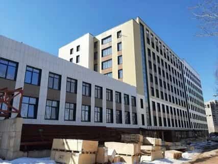 Радий Хәбиров Республика кардиоүҙәгенең яңы хирургия корпусы төҙөлөшө менән таныштырҙы