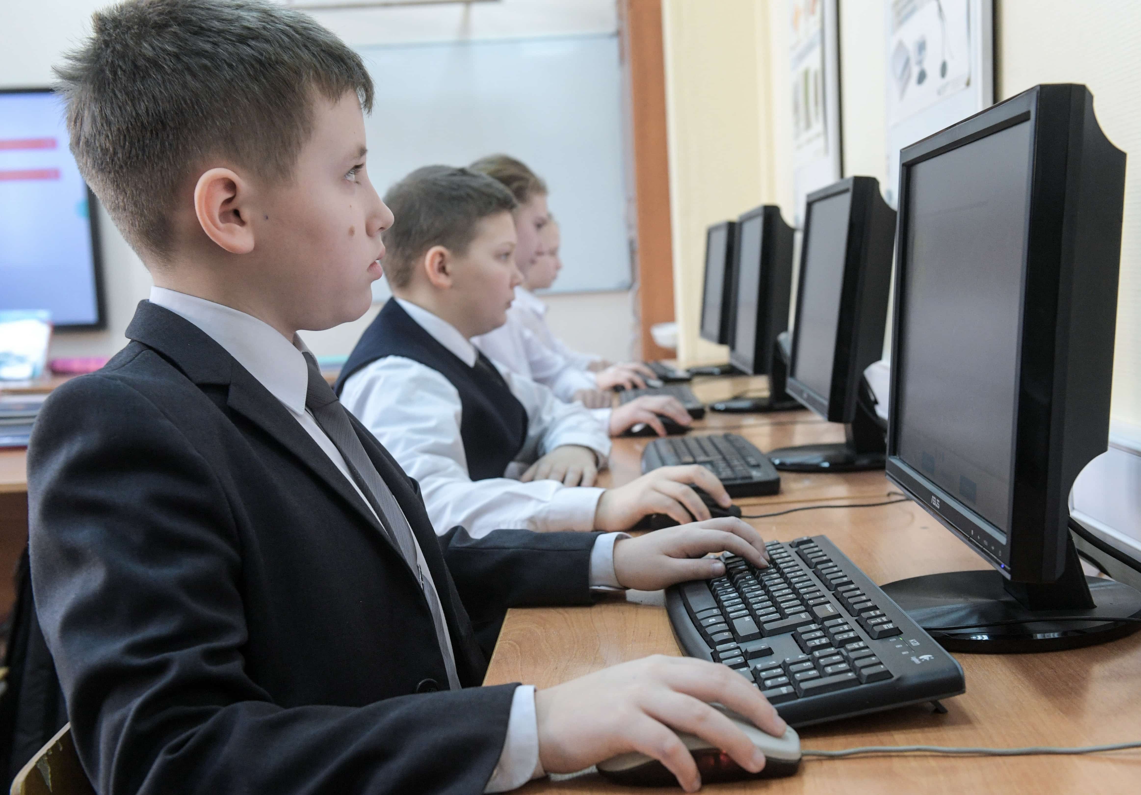 Башҡортостанда барлыҡ мәктәптәр ҙә юғары тиҙлекле интернетҡа тоташтырыла