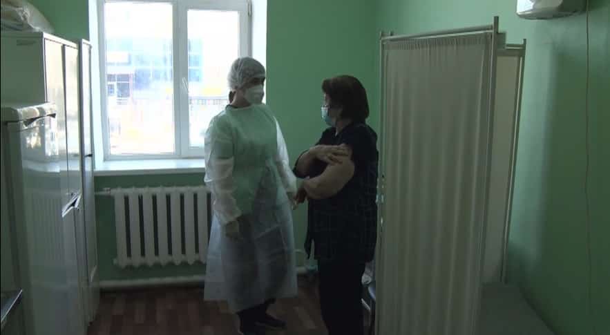 Өфө һәм Стәрлетамаҡ сауҙа үҙәктәрендә 4 мең тирәһе кеше коронавирустан прививка эшләткән