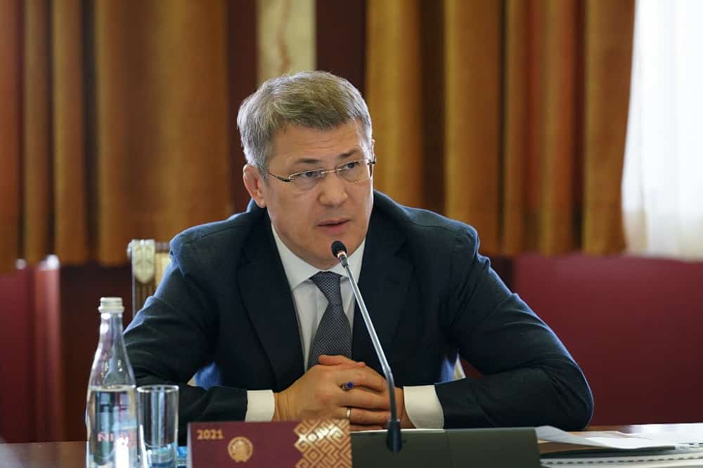 Республика етәксеһе Радий Хәбиров сираттағы “Инвестиция сәғәте” үткәрҙе
