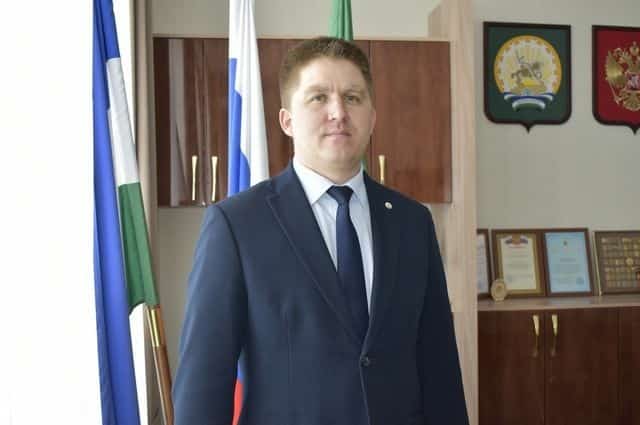 Асҡын районы башлығы вазифаһын  ваҡытлыса башҡарыусы итеп Динис Йосопов тәғәйенләнде