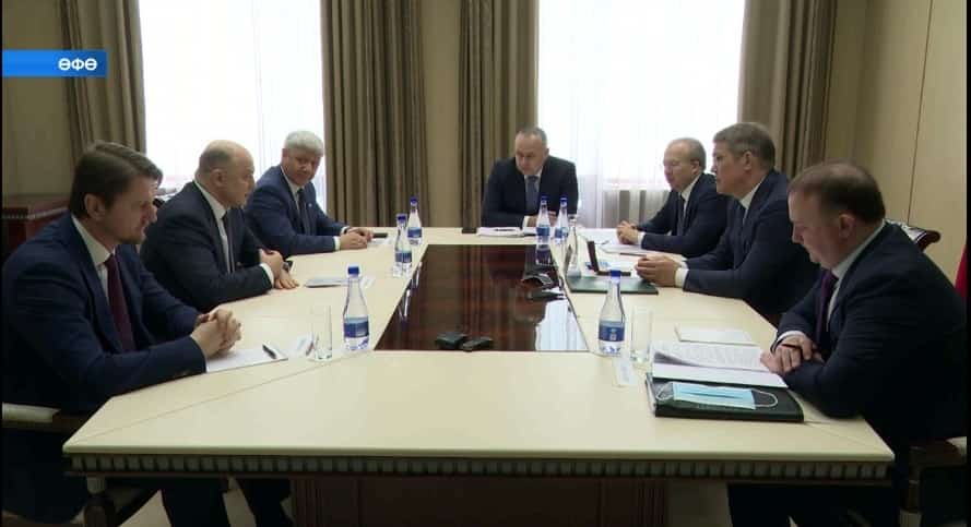 Башҡортостан Башлығы «Газпром» йәмғиәтенең идара рәйесе урынбаҫары Олег Аксютин менән осрашты