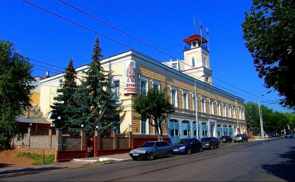 Башҡортостан башлығы Радий Хәбиров Янғын һағы хеҙмәткәрҙәрен һөнәри байрамдары менән ҡотланы