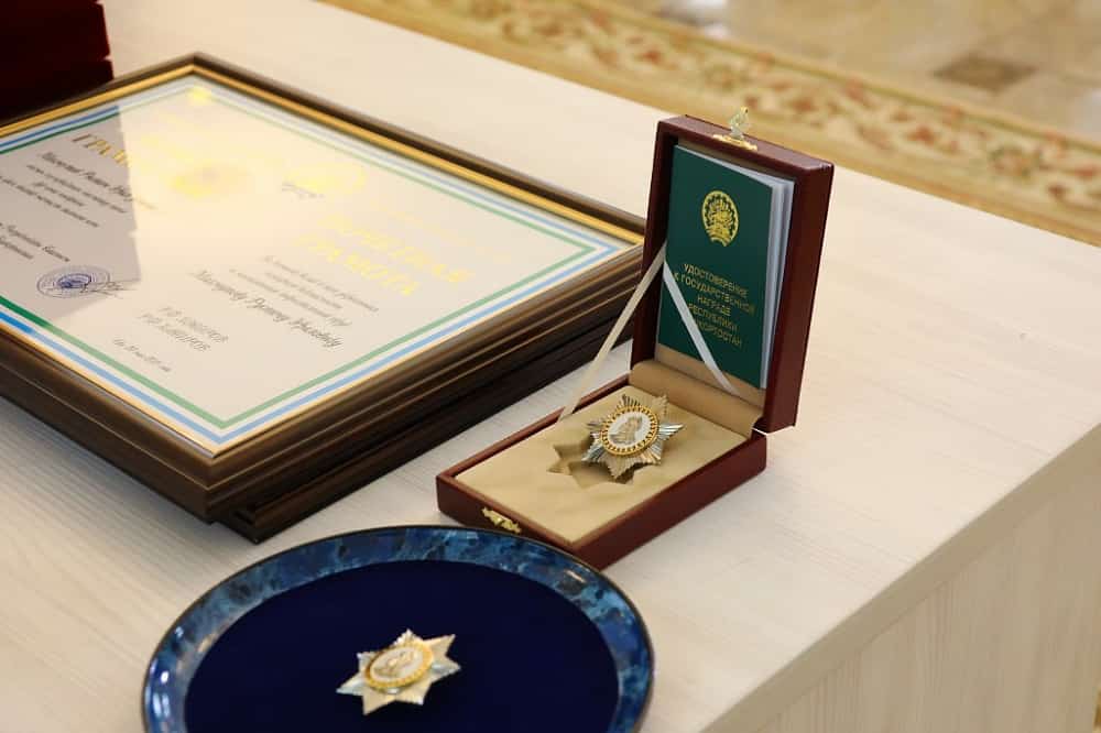 Бөгөн Башҡортостан башлығы Радий Хәбиров ҡотҡарыусыларға  дәүләт наградалары тапшырҙы