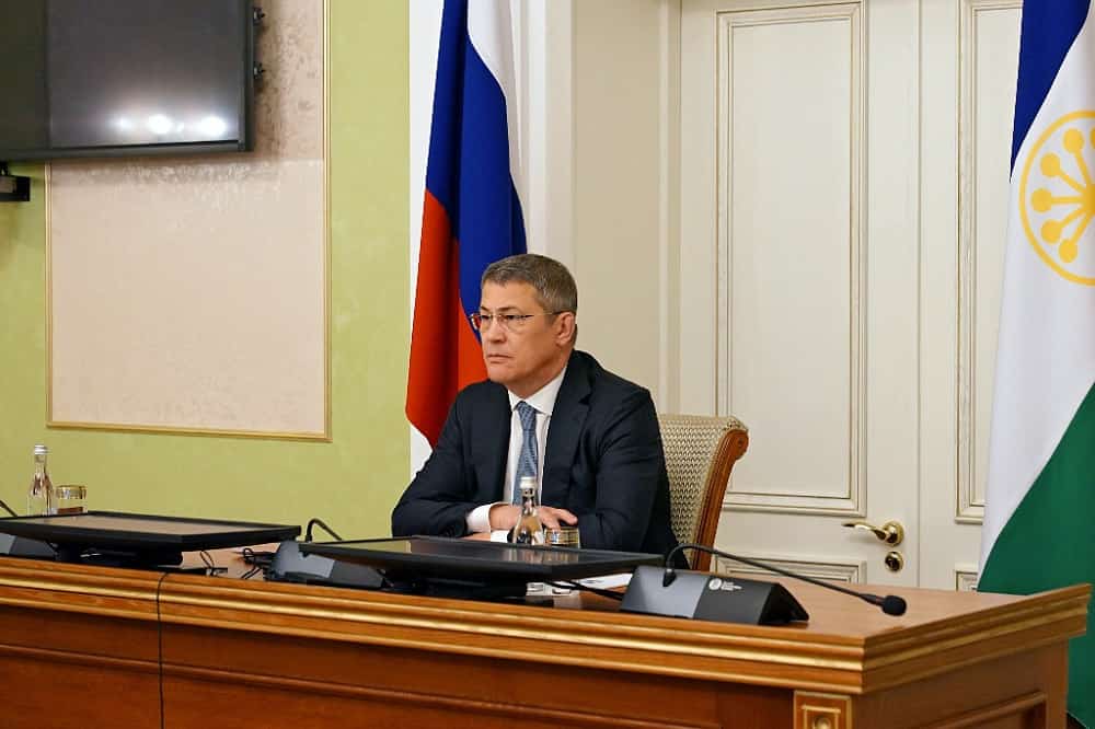 Радий Хәбиров йорттарға газ үткәреү буйынса Рәсәй Хөкүмәте видеокәңәшмәһендә ҡатнашты