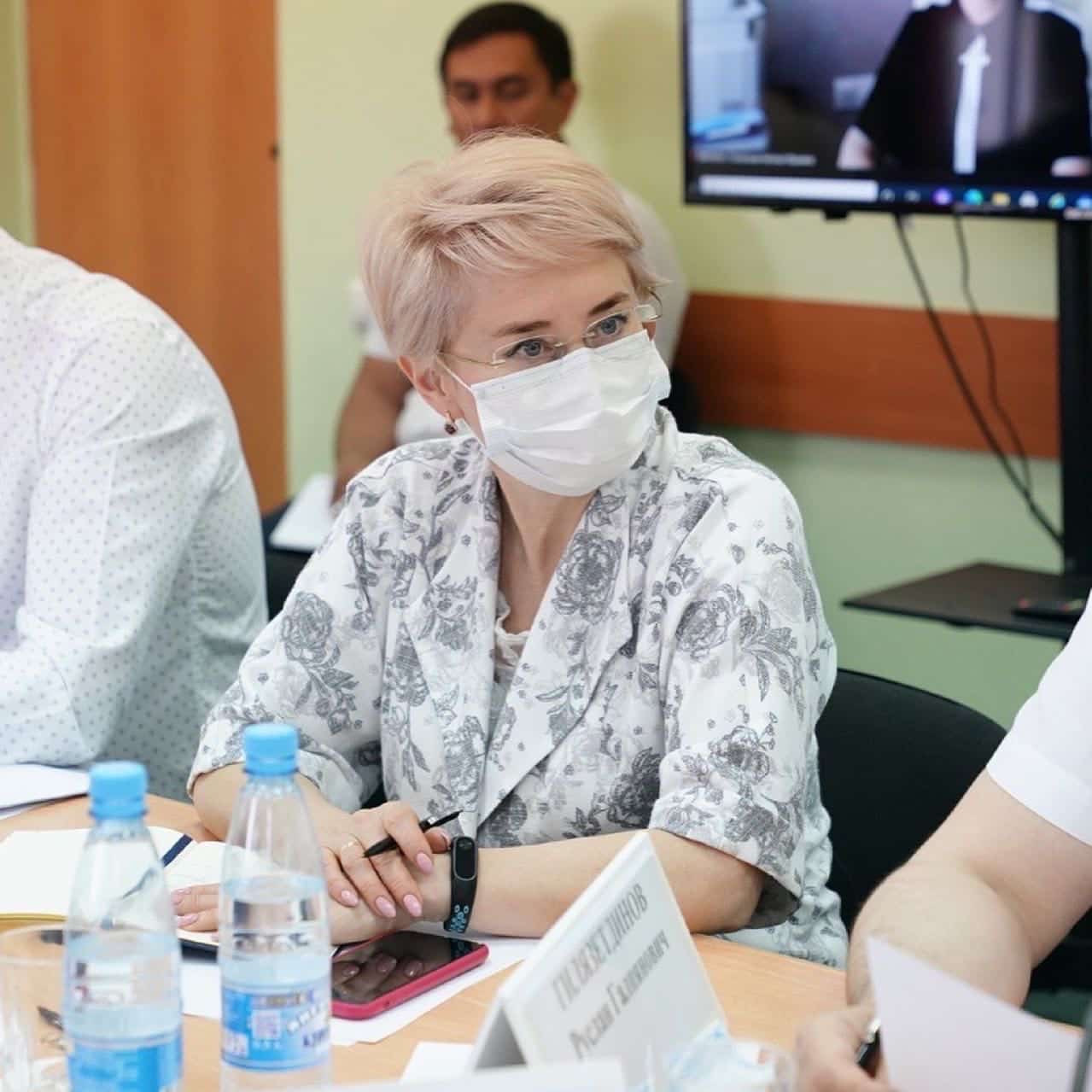 Депутаттар атай һәм әсәйҙәр һорауҙарына яуап бирҙе