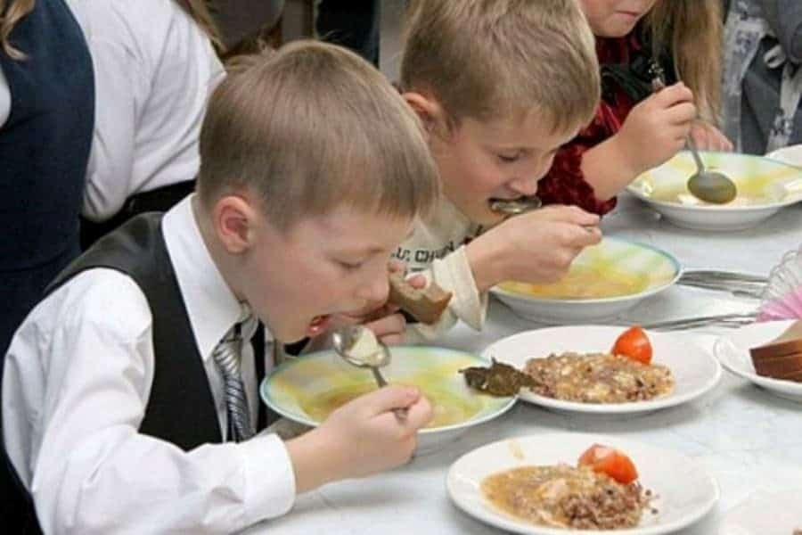 Башҡортостанда иң тәмле һәм сифатлы мәктәп ризығы Нефтекама ҡалаһында әҙерләнә