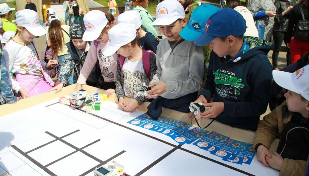 Бөгөн Өфөнөң Иван Яҡутов исемендәге паркында төбәк-ара конкурс еңеүселәрен бүләкләнеләр