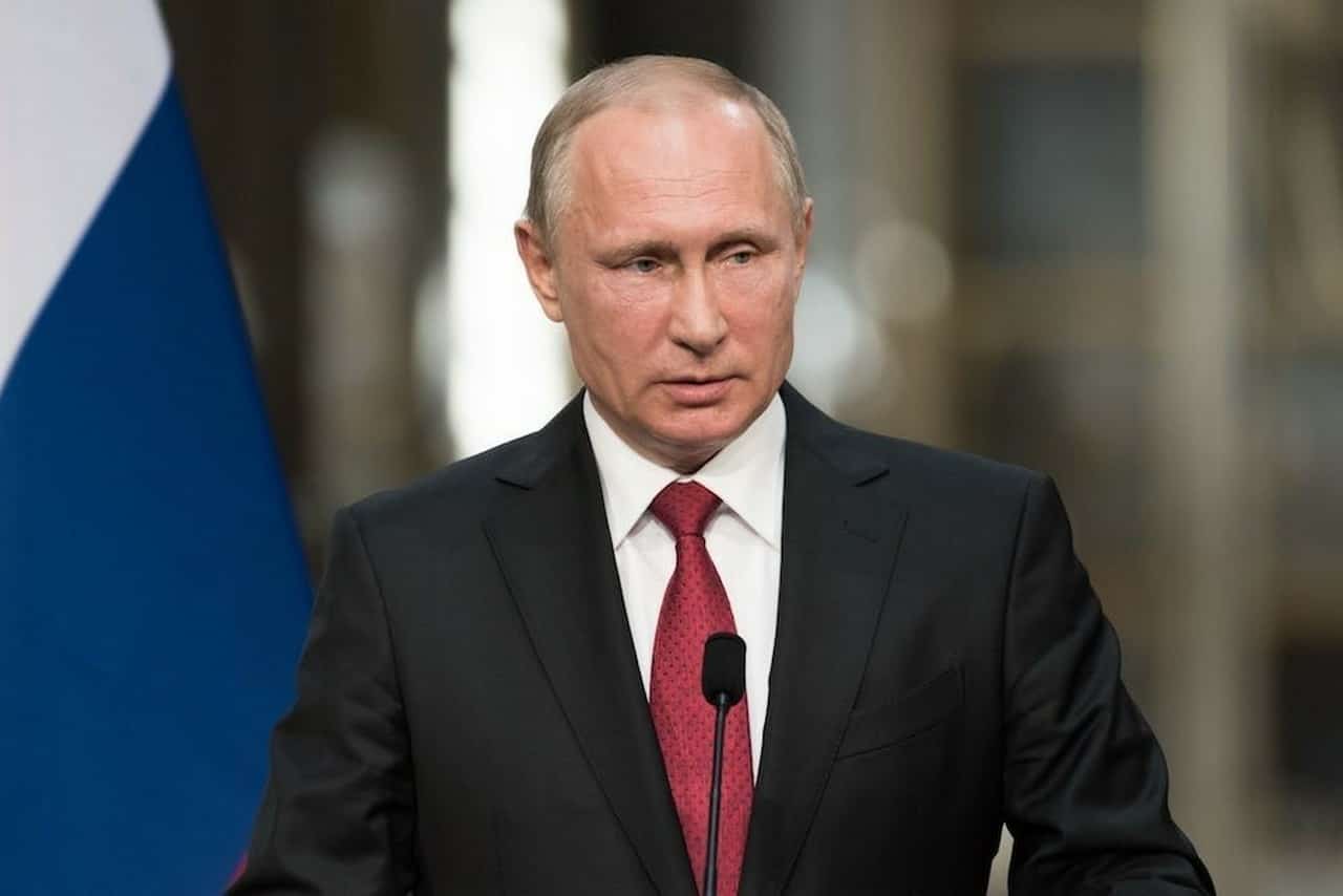 Владимир Путин күп балалы ғаиләләрҙе Рәсәйҙең киләсәге һәм ныҡлы нигеҙе тип атаны