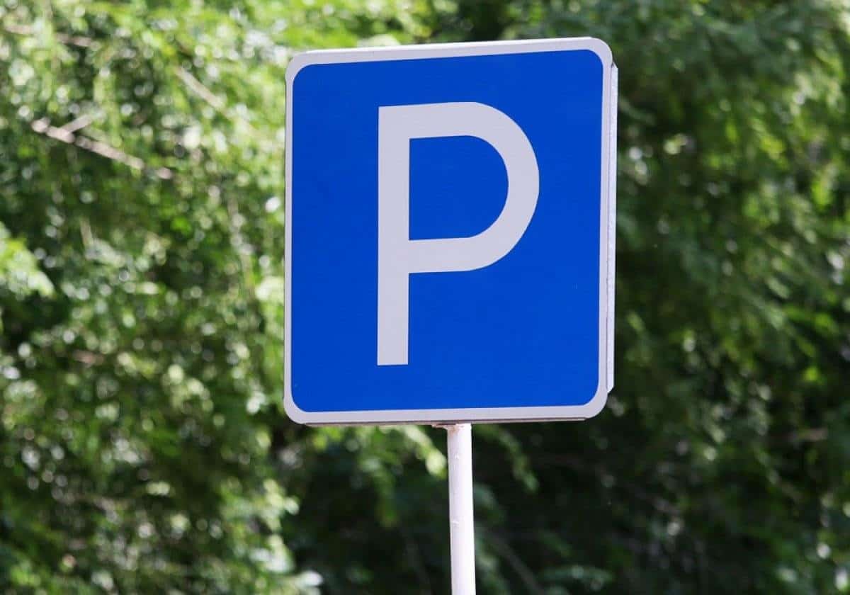 Электромобиль хужалары парковка өсөн түләмәй