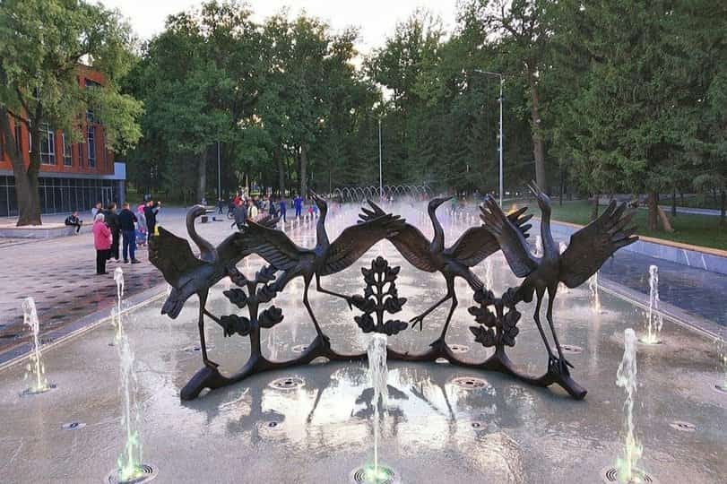 Өфөлә 6 йәшлек бала “Бейеүсе торналар” фонтанында йәрәхәтләнгән