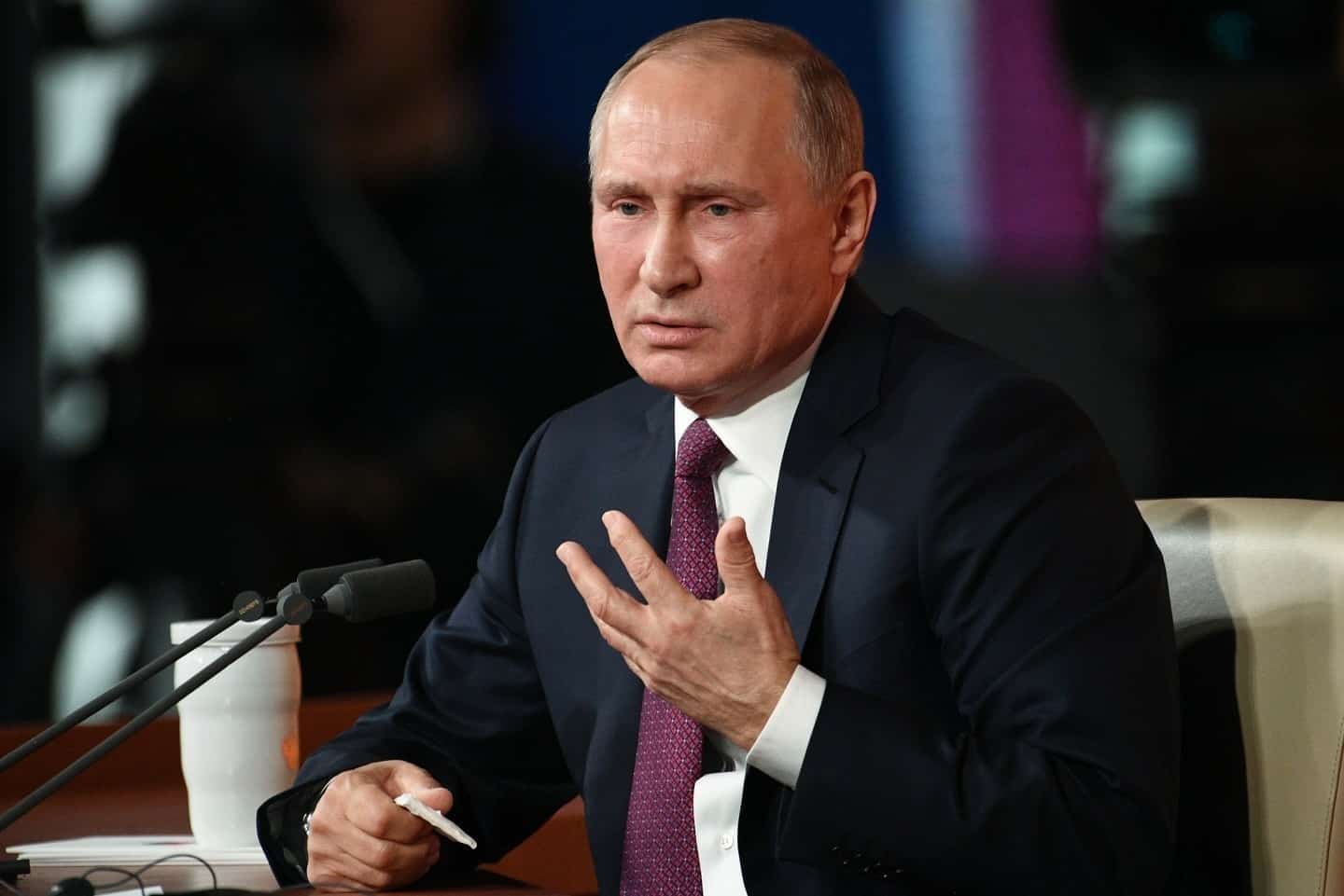Владимир Путин  ил халҡы менән аралаша