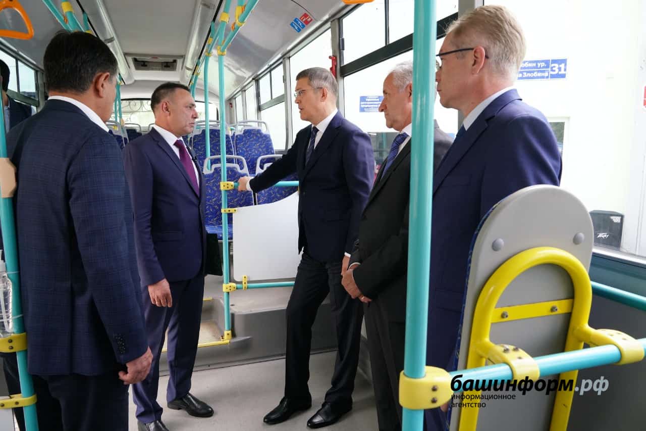 Бөгөн республика Башлығы “Башавтотранс” компанияһының Өфө автотранспорт паркында булды