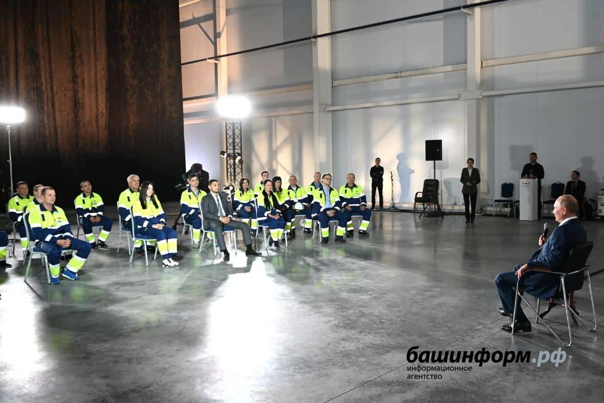 Владимир Путин шәхси йорт төҙөгәндә ташламалы ипотека программаһы тураһында һөйләне