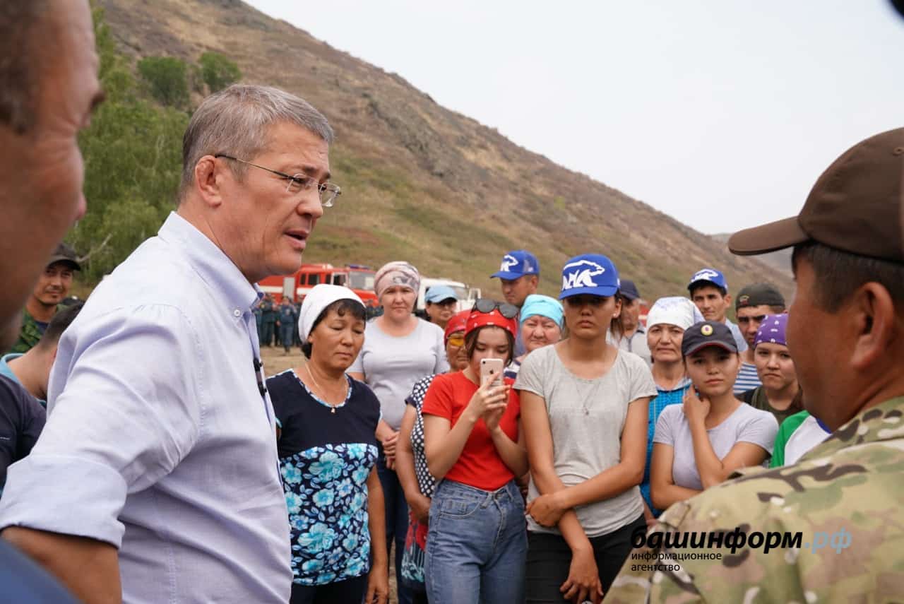 Радий  Хәбиров  урман янғындары булған  райондарға тейешле  ярҙам  вәғәҙәләне