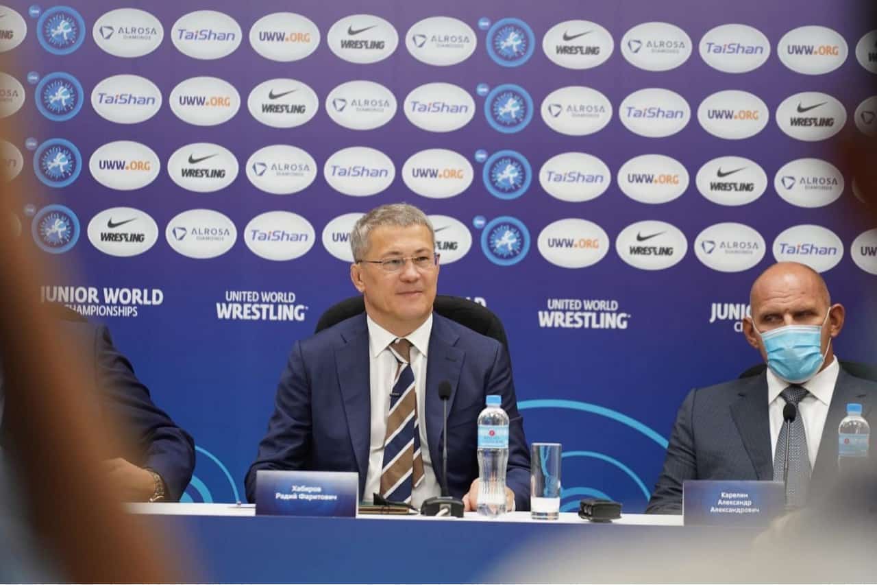 Радий Хәбиров: ""Өфө" футбол клубына бюджет аҡсаһы бүленмәй"