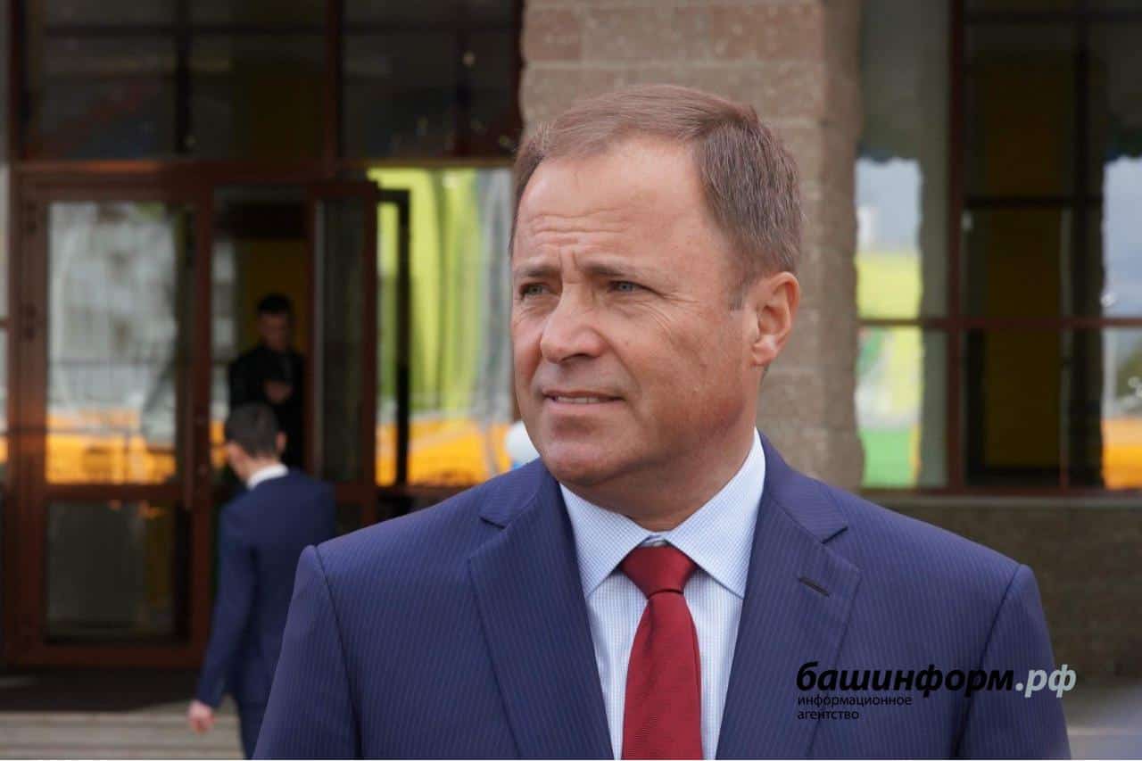 Игорь Комаров Башҡортостан халҡын Белем көнө менән ҡотланы