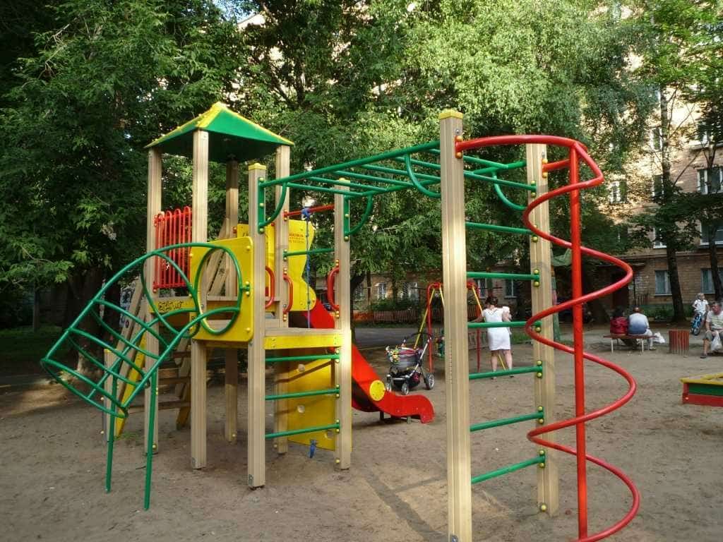 Республика менән идара итеү үҙәге Баймаҡта балалар майҙансығын тәртипкә килтерергә ярҙам иткән