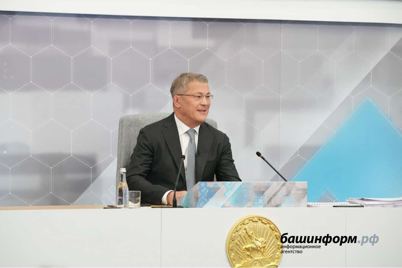 Радий Хәбиров:  "Башҡортостан  сәнәғәте үҫешә"