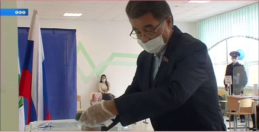 Сәйәси кампанияның өсөнсө көнөндә партия ағзалары тауыш бирҙе