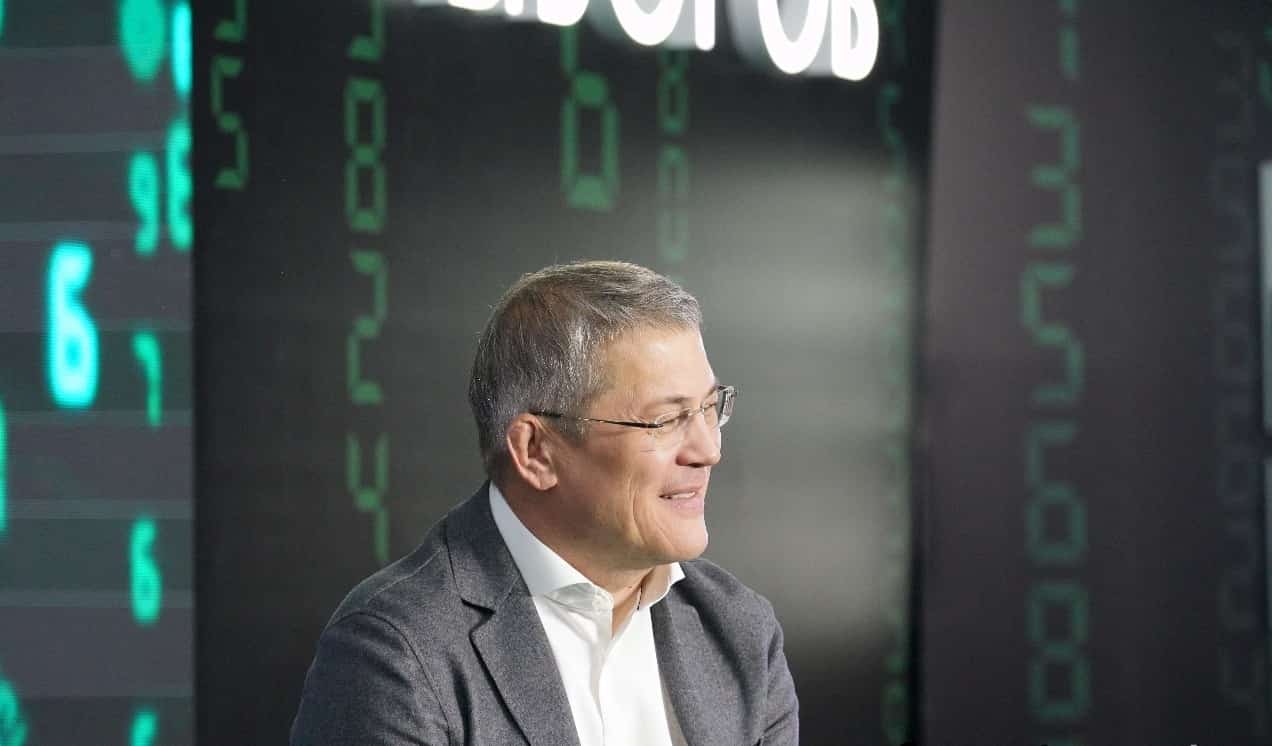Радий  Хәбиров: "Депутаттар Башҡортостан мәнфәғәтен яҡларға  тейеш"