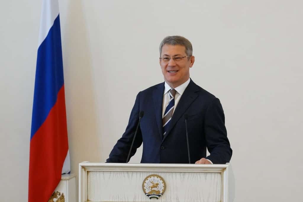 Радий Хәбиров: "Башҡортостанда мәғариф үҫешенә иғтибар ҙур"