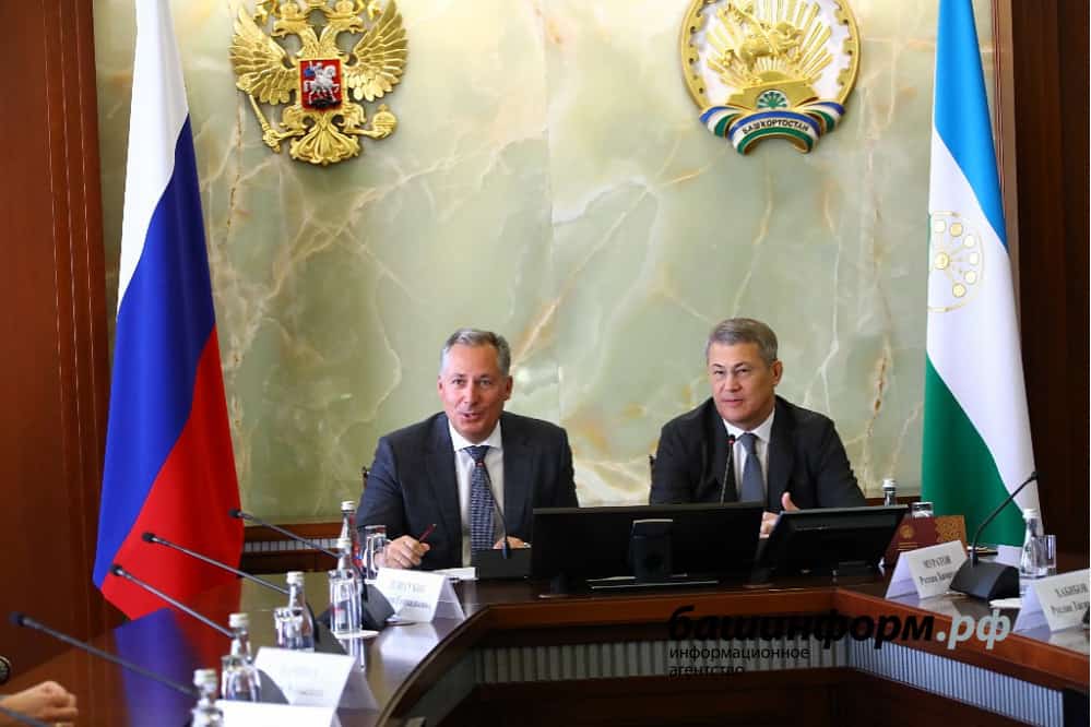 Республика башлығы  Радий  Хәбиров  Станислав  Поздняков  менән осрашты