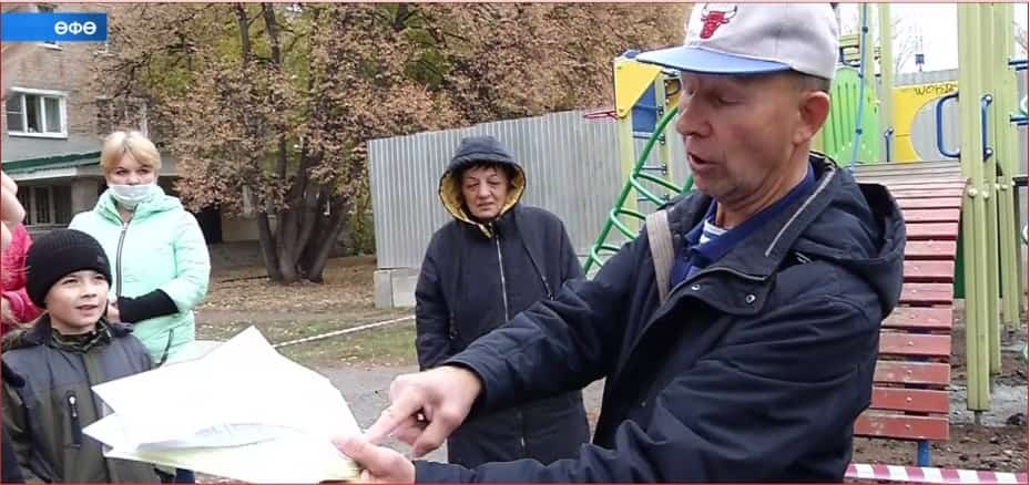 Өфөнөң Дим биҫтәһендәге йорт ихатаһында автомобилдәр парковкаһы төҙөлә башланы