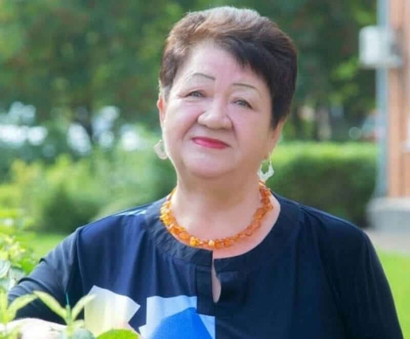 Бөгөн республика йәмәғәтселеге йырсы Бибисара Азаматованы иҫкә ала